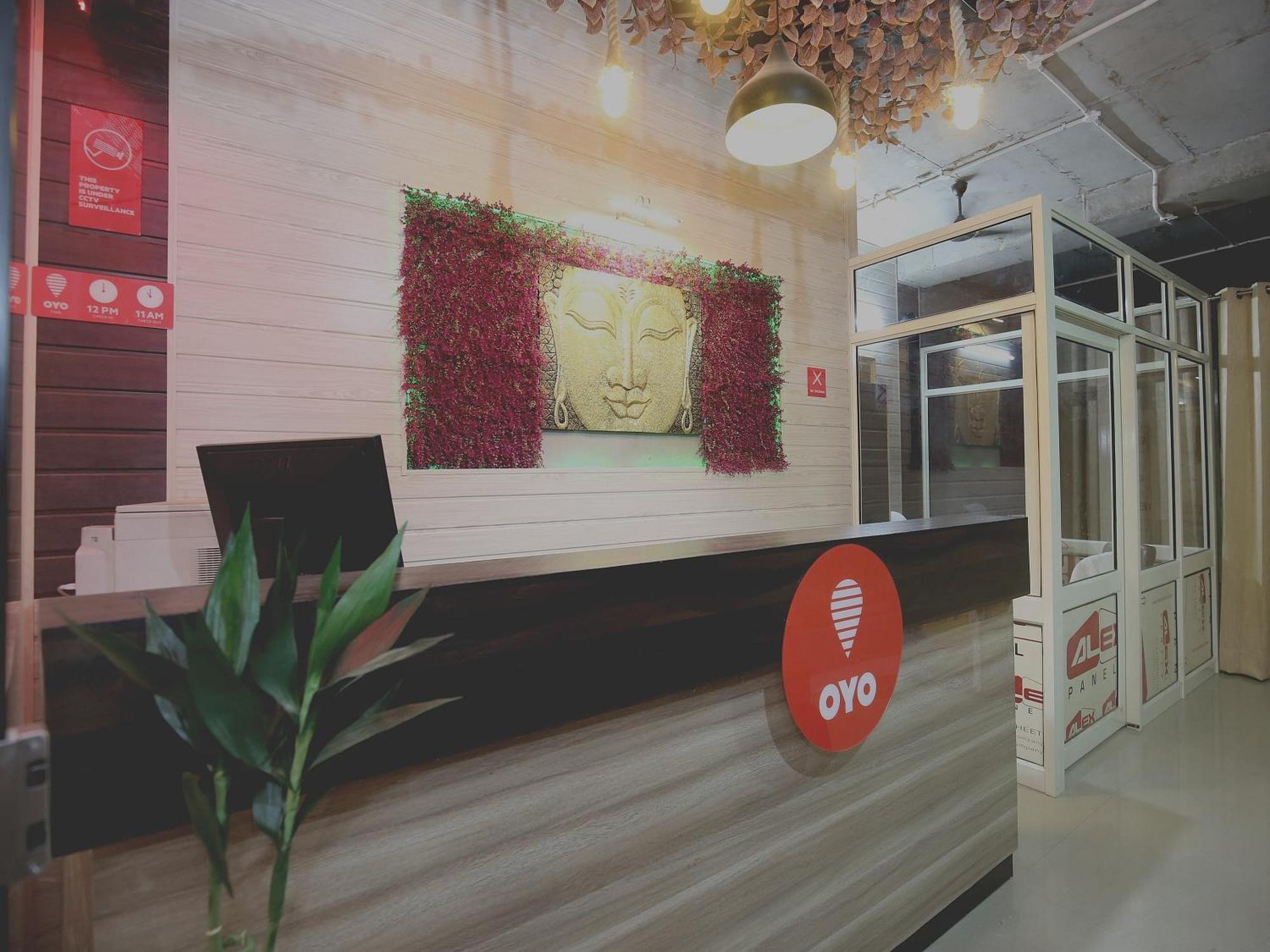 Collection O Gold Star Hotel Sohana Exterior photo